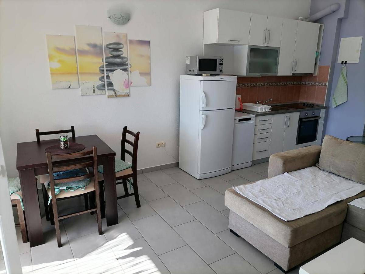 Apartman Sutalo Komarna Exterior foto