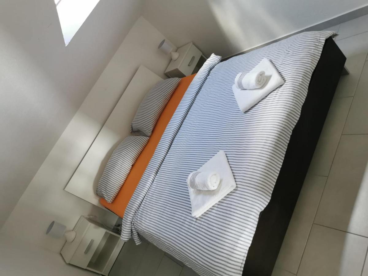 Apartman Sutalo Komarna Exterior foto