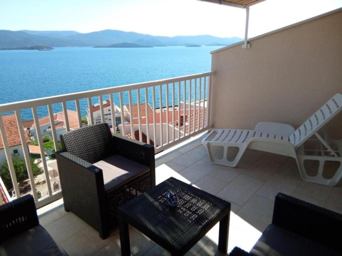 Apartman Sutalo Komarna Exterior foto