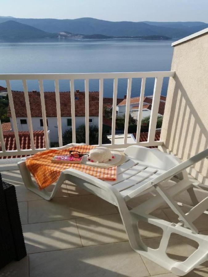 Apartman Sutalo Komarna Exterior foto